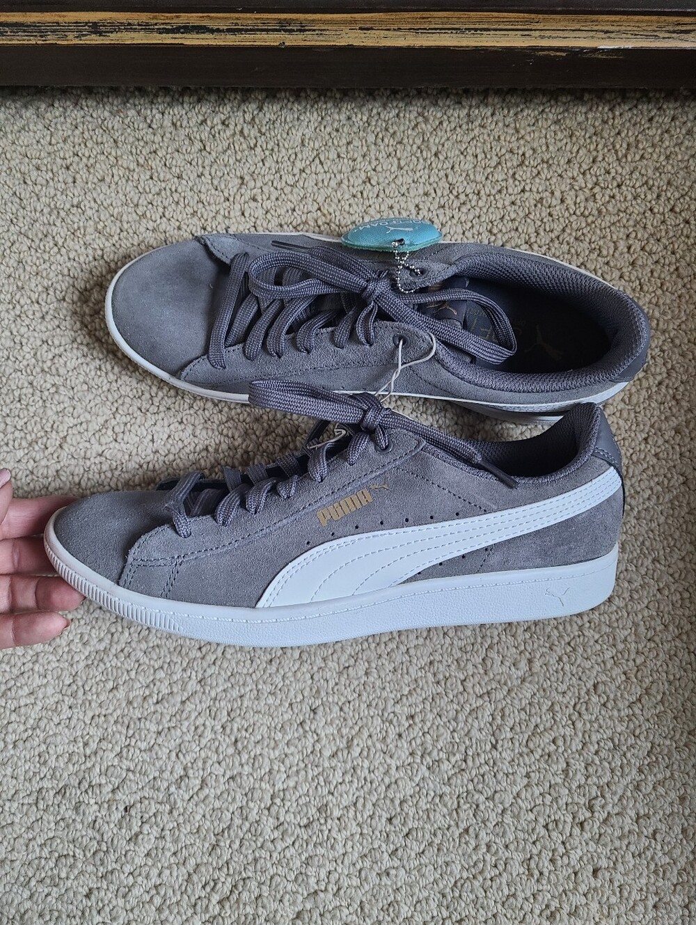 NWT PUMA Vikky Sneakers Suede Charcoal  Sz 8